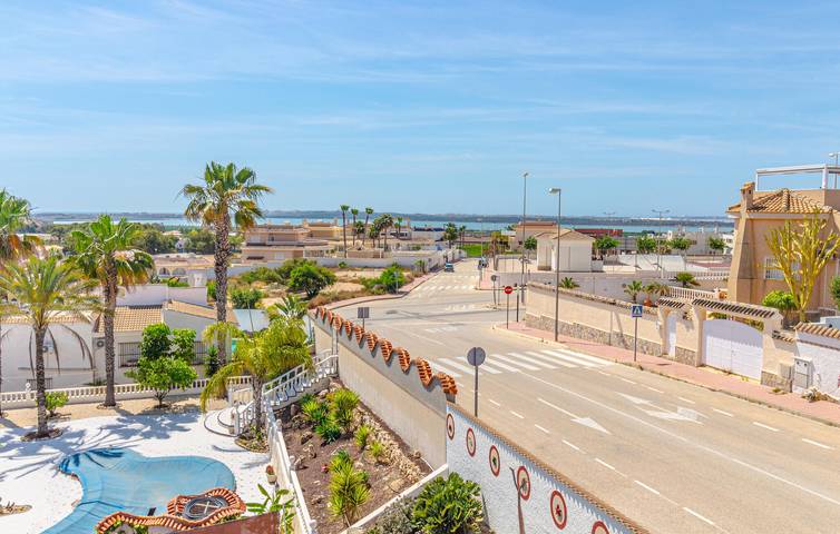 Ferienhaus für 7 Personen, mit Seeblick und Terrasse sowie Garten in Ciudad Quesada - 4