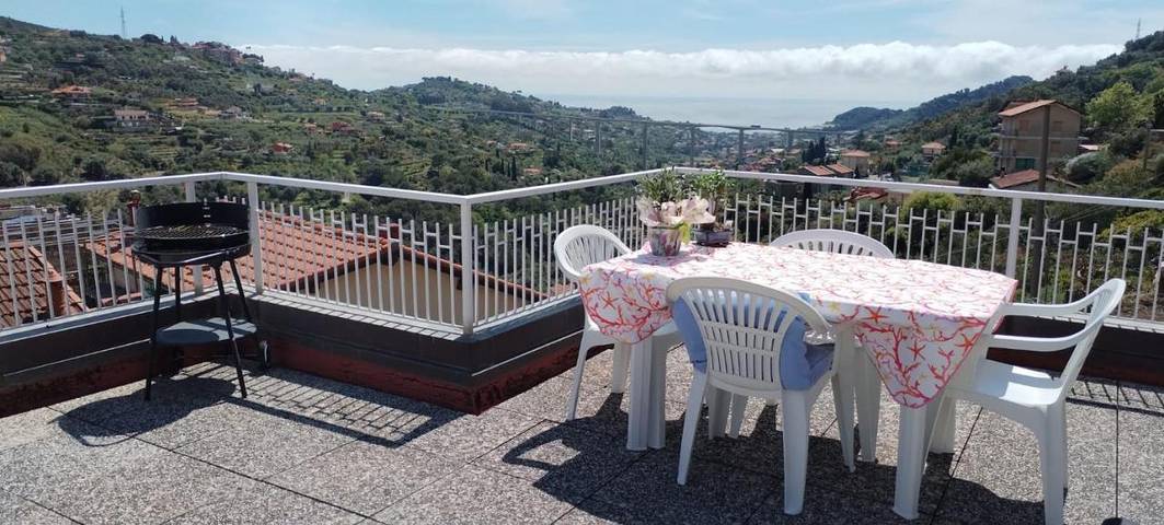 Appartement de vacances pour 3 personnes, avec terrasse et vue
