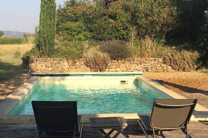 Gîte pour 2 personnes, avec Terrasse et Jardin