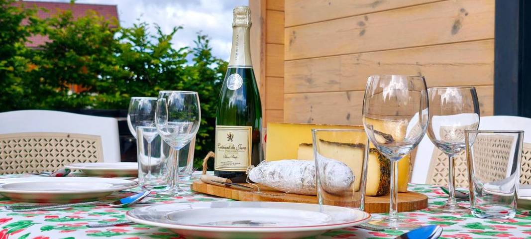 Chalet pour 6 personnes, avec Balcon et Jacuzzi ainsi que Terrasse et Jardin à Foncine-le-Haut - 4