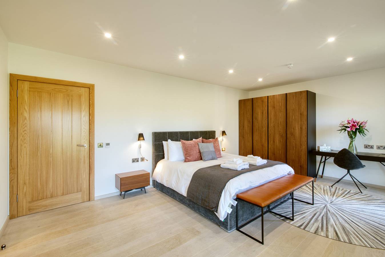 An Caisteal Lodge with cascading waterfall view in Stirling region