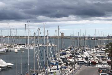 Gîte pour 4 personnes, avec terrasse et jardin à Port-de-Bouc