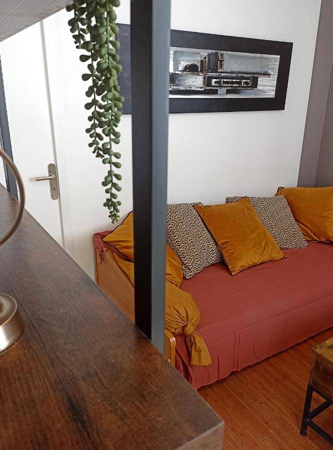 Appartement entier, Château, poteries, vins et randonnées in Saint-Amand-en-Puisaye, Nièvre