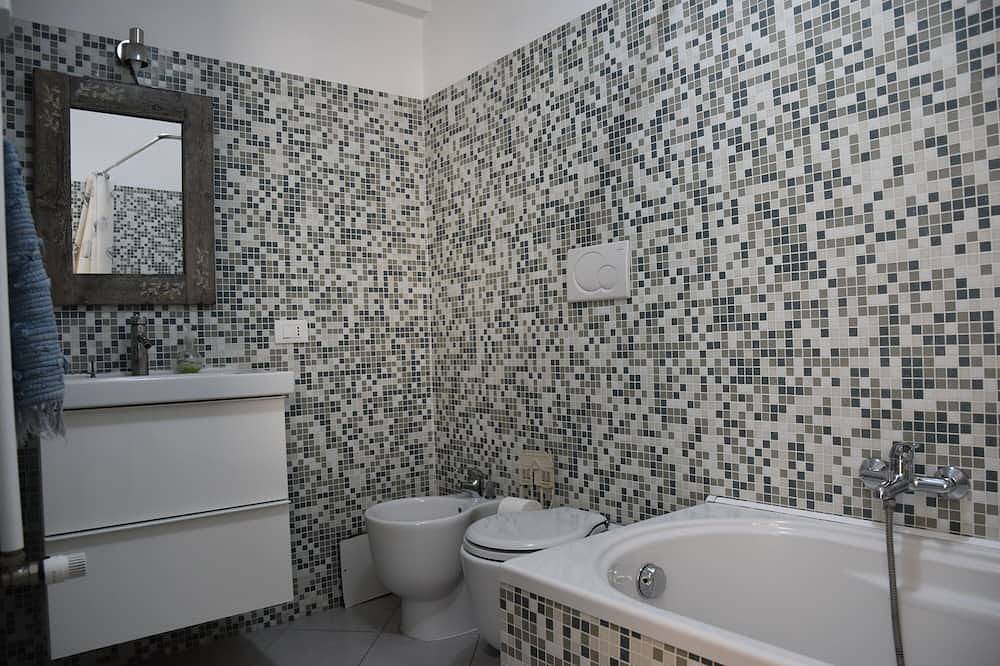 Ganze Wohnung, Penthouse mit Panoramaterrasse in Ostia in Ostia, Rom