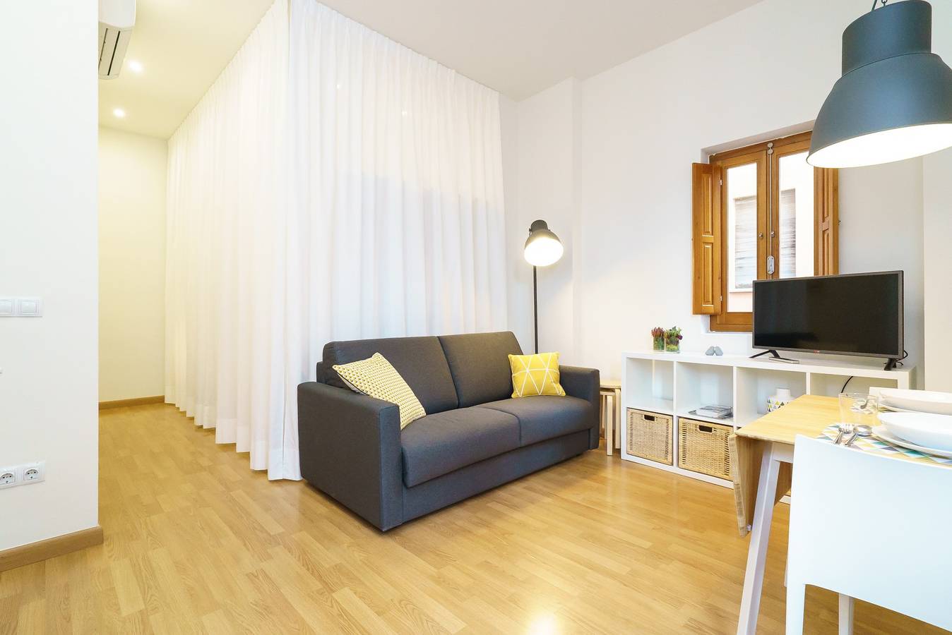 Estudio entero, Estudio para 4 personas con balcón in Valencia City Centre, Valencia