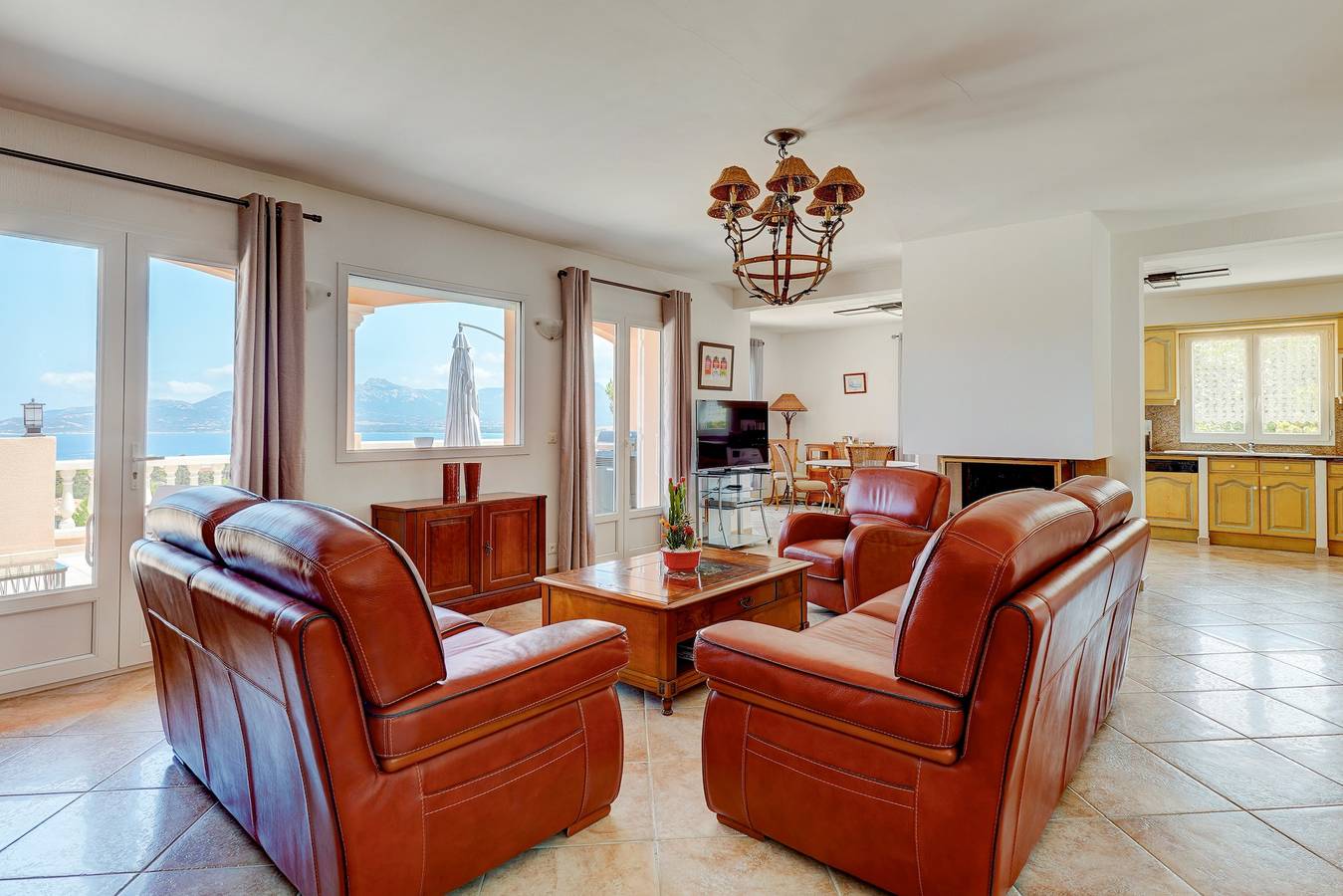 Villa Hestia Calvi - Maison climatisée avec piscine in Calvi, Calvi e dintorni