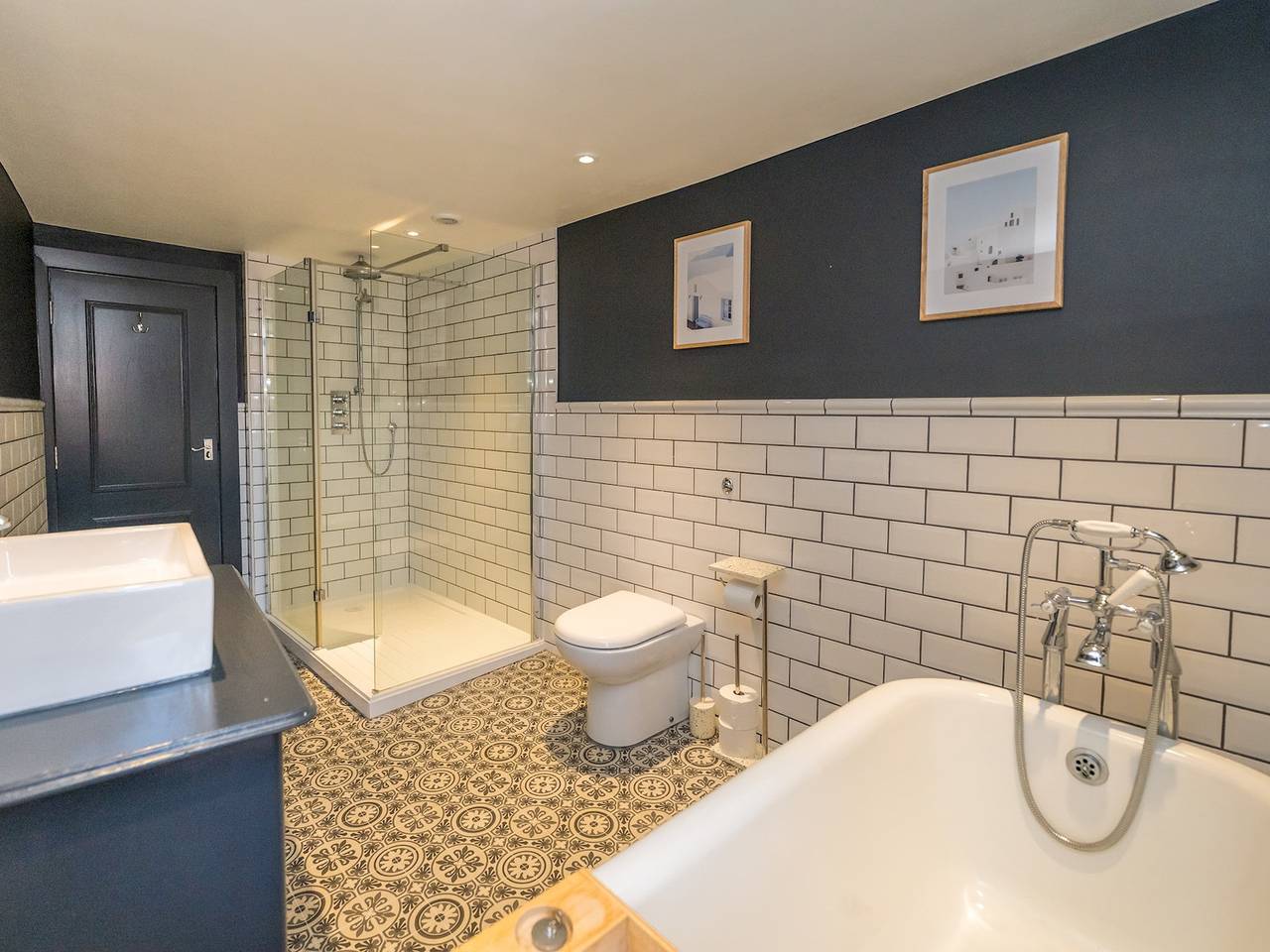 Entire apartment, Trendy 2-bed escape in prime central location | Pass the Keys in Shrewsbury, Shropshire
