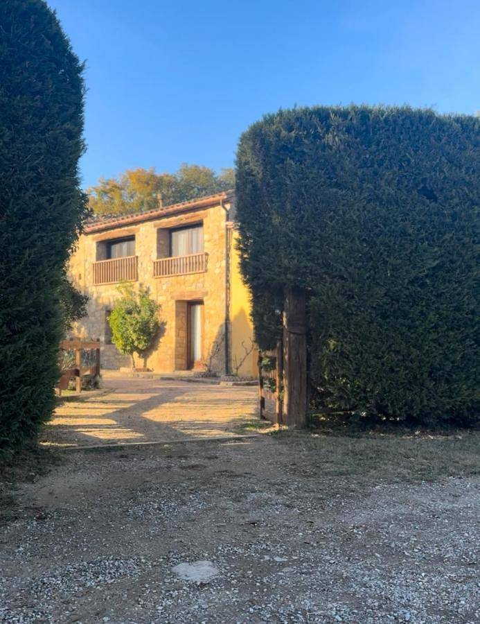 Casa rural para 16 personas, con Balcón y Terraza además de Jardín y Piscina en Besalú - 2