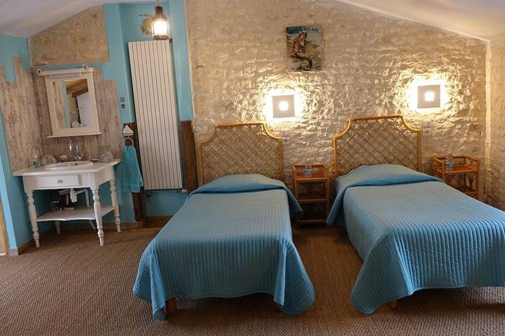 Maison de campagne pour 4 personnes, avec piscine à Andilly - 3