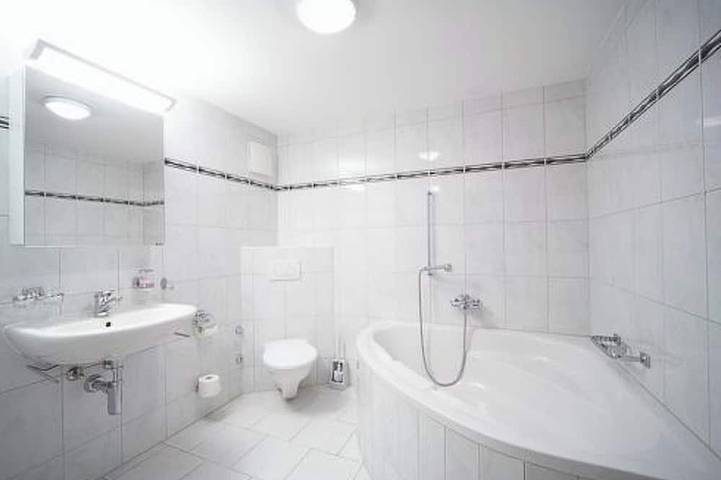 Ganze Wohnung, Luegisland Wohnung Salietti Appartement/Fewo, Dusche oder Bad, Wc, 8-Bettwohnung in Arosa, Plessur Alpen