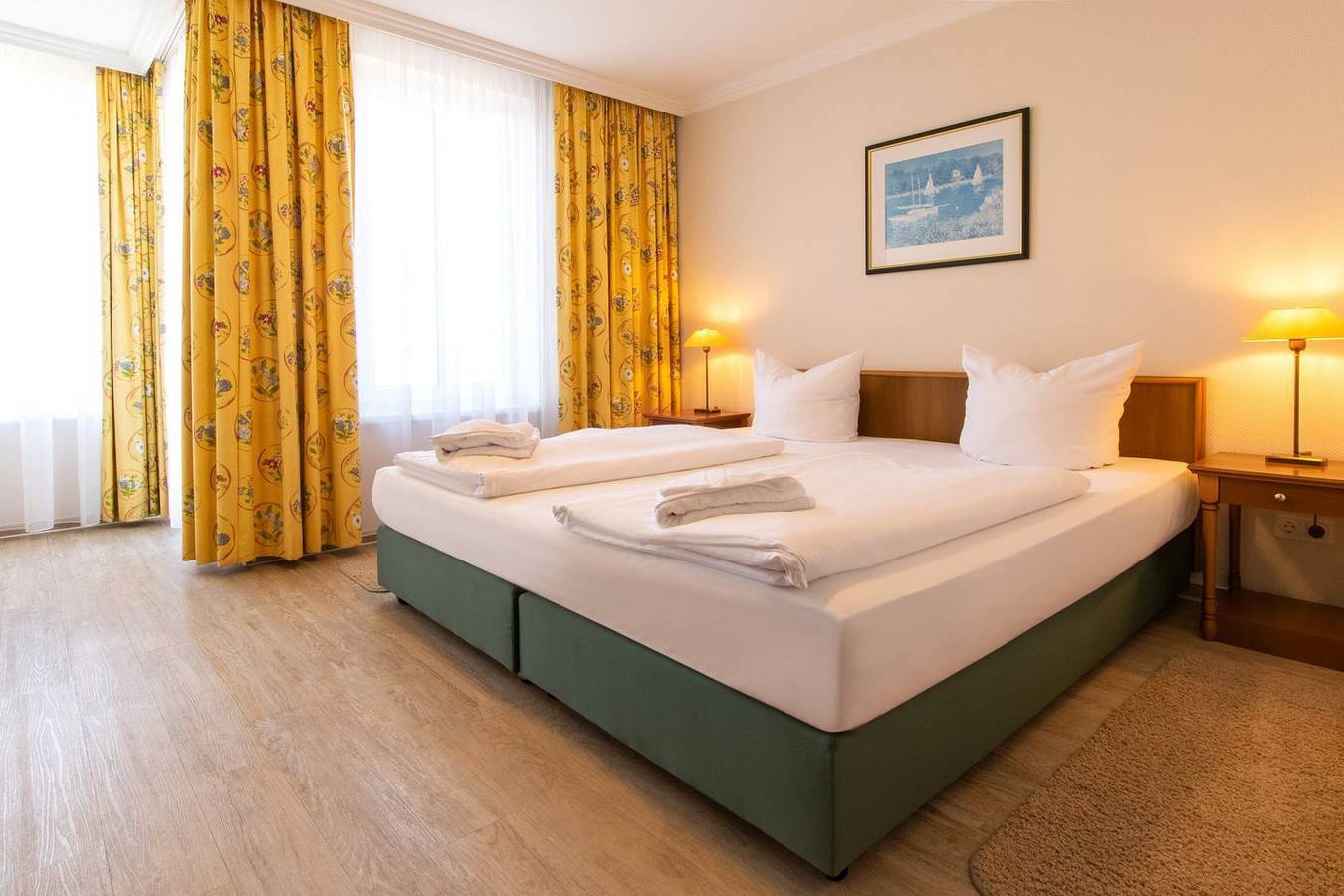 Ganze Wohnung, 2-Zimmer Ferienwohnung in bester Strandlage mit zwei Balkonen und Blick zum See in Bansin, Heringsdorf