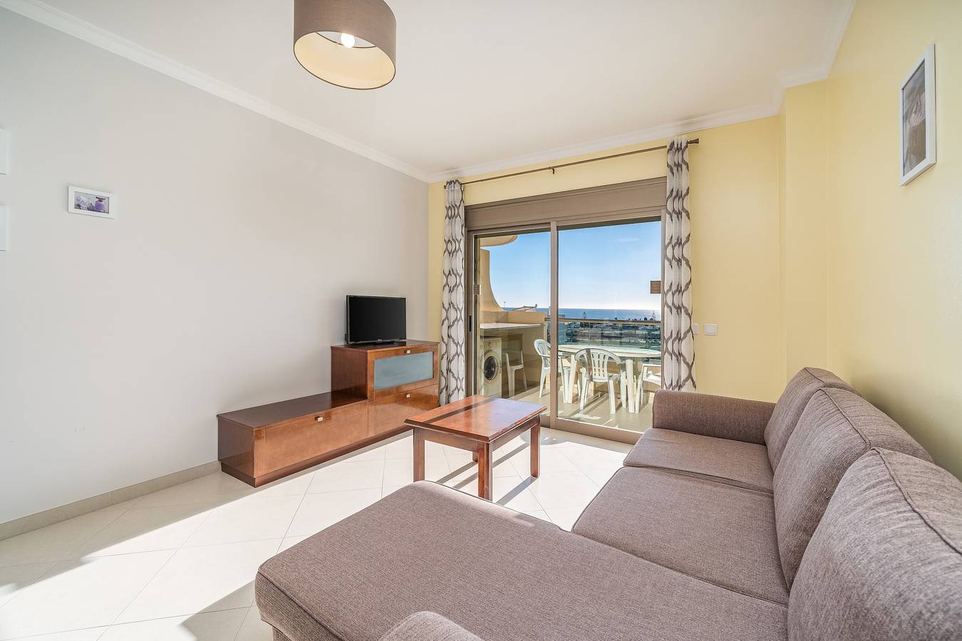 Ganze Wohnung, T1-Apartment mit Meerblick, Block 3-Eg D, mit Wlan und Klimaanlage in Alporchinhos (Atlantikküste), Porches