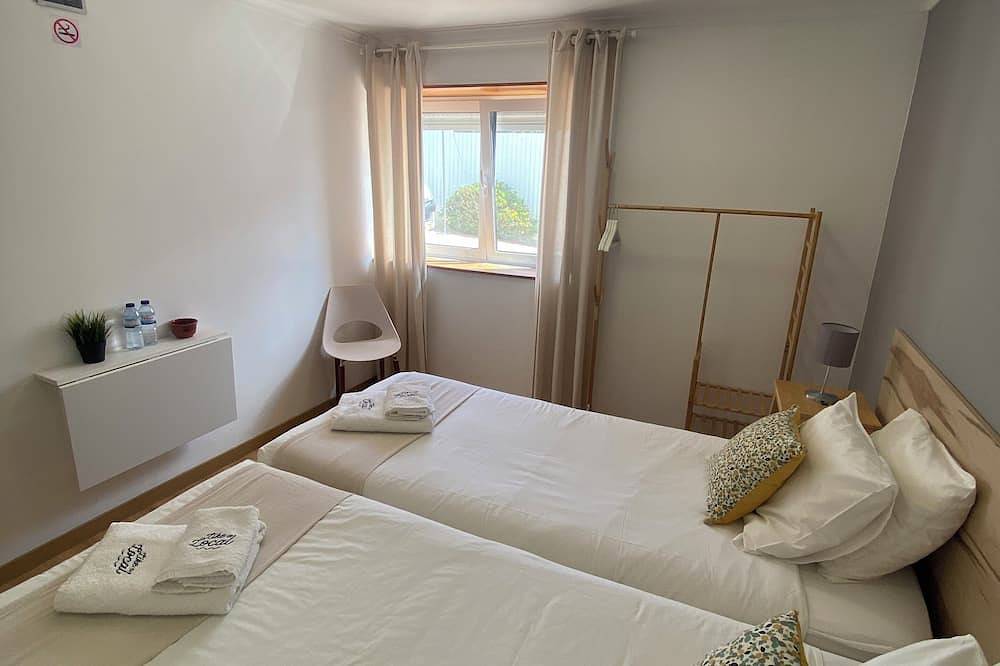 4 bedroom villa with barbecue and pool - Like a Local in Ericeira, Lisbon District