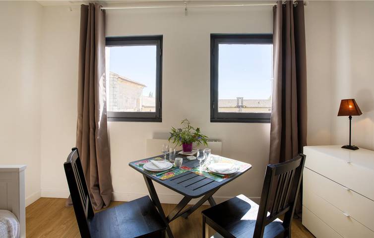 Apartamento vacacional entero, Acogedor apartamento cerca de restaurantes costeros y del centro de la ciudad in Le Château-d'Oléron, Côte de Beauté