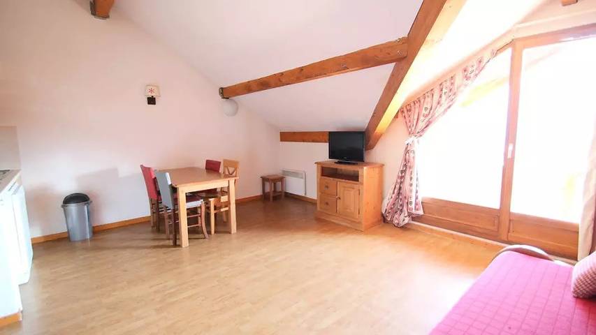 Gîte pour 4 personnes, avec piscine ainsi que balcon et vue à Puy-Saint-Vincent - 4