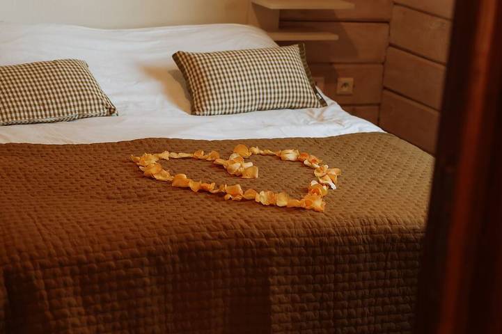 Gîte pour 8 personnes, avec sauna ainsi que jacuzzi et jardin à Saissac - 4