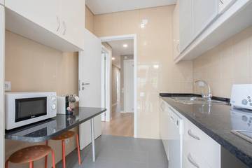 Apartamento De Férias para 5 Pessoas em Paranhos, Distrito do Porto, Foto 3