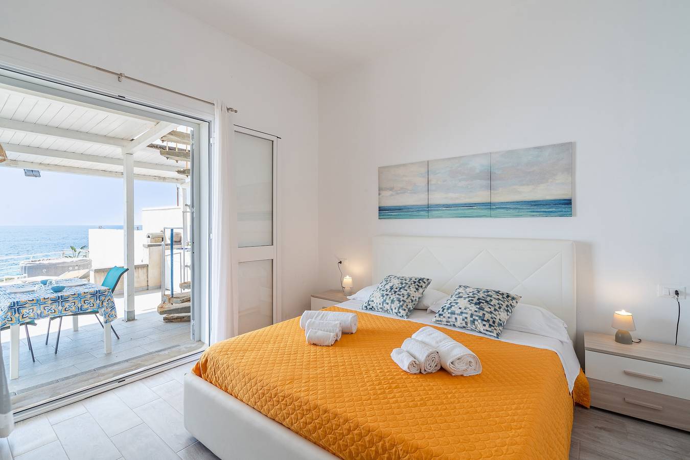 Zimmer 'Faraglione 1' mit Meerblick, Wi-Fi und Klimaanlage in Spiaggia di Eloro, Lido di Noto