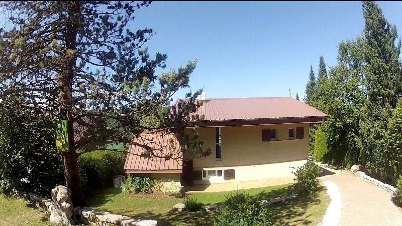 Gîte for 2 people in Jura