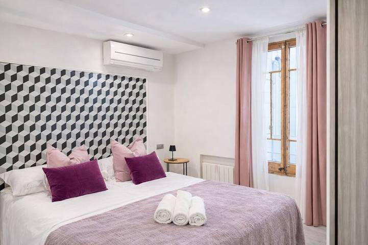 Ferienwohnung für 7 Personen, mit Balkon in Barcelona - 2