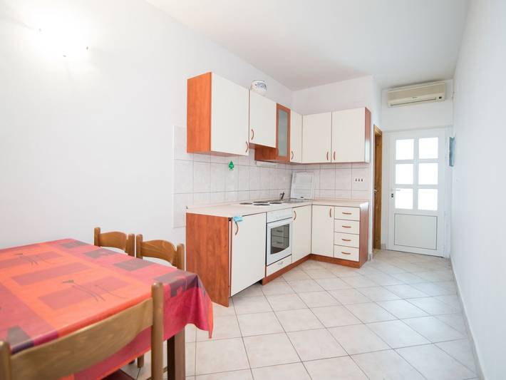 Ganze Wohnung, Apartments Neva- One Bedroom Apartment in Selca, Brac