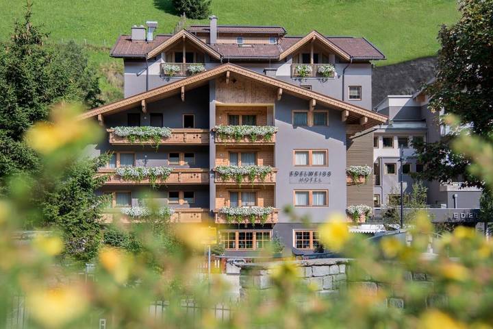 Hotel für 2 Personen, mit Pool und Ausblick sowie Sauna und Garten - 1