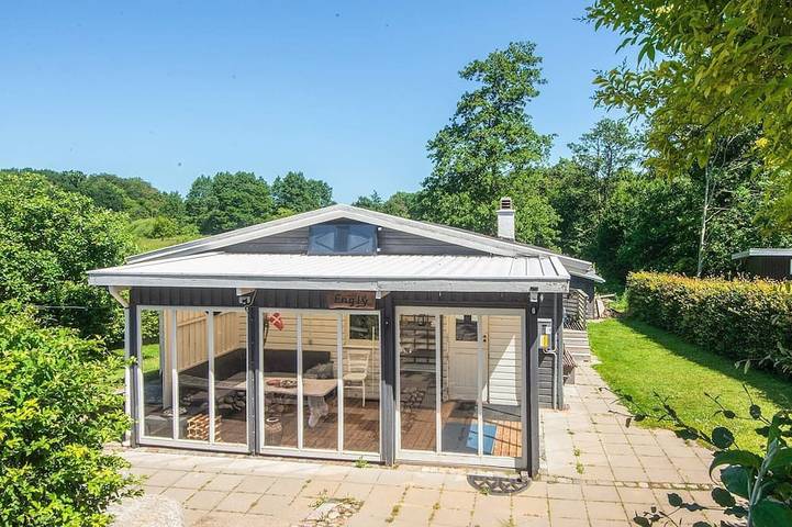 Ferienhaus für 4 Personen, mit Terrasse und Garten in Kelstrup Strand