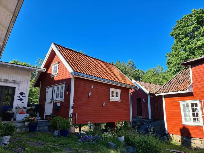 Feriehus for 4 personer, med balkong og hage i tillegg til utsikt i Kragerø 