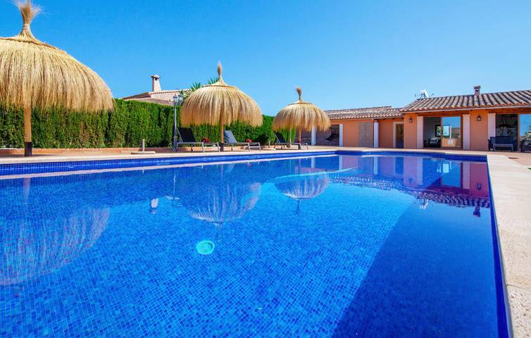 Moderno apartamento con piscina y barbacoa, a 2 km de Binissalem in Binisalem, Interior de Mallorca