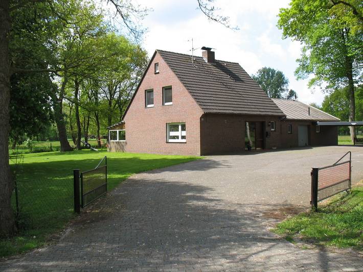 Ferienwohnung für 4 Personen, mit Terrasse und Garten in Surwold - 2