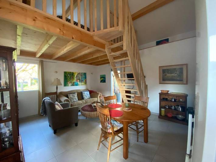 Location de vacances pour 2 personnes, avec vue et jardin à Valojoulx