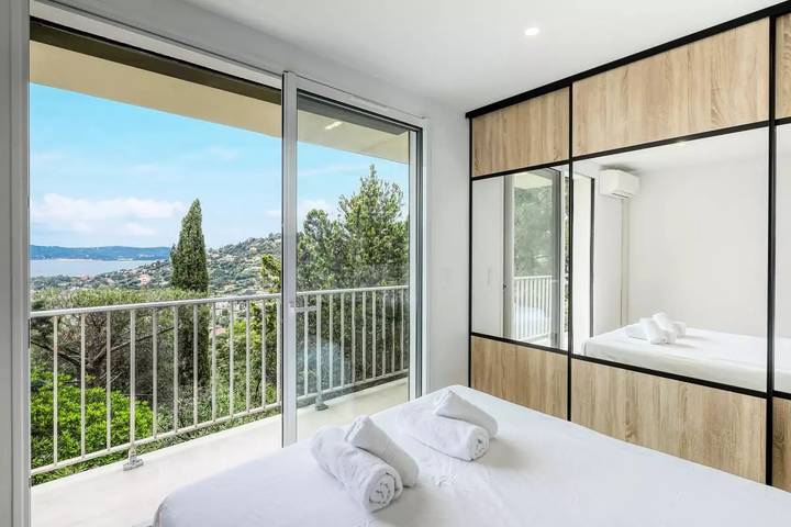 Gîte pour 4 personnes, avec vue et balcon dans Plage d'Aiguebelle - 4