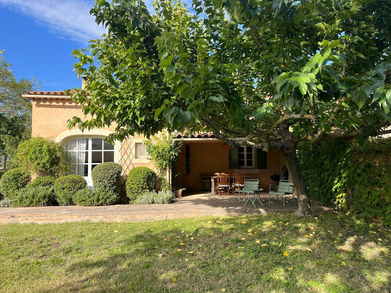 Villa provençale avec vue sur le Luberon in Céreste, Parc naturel régional du Luberon