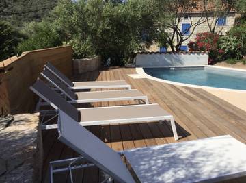 Gîte pour 10 personnes, avec piscine ainsi que balcon et jardin à Figari