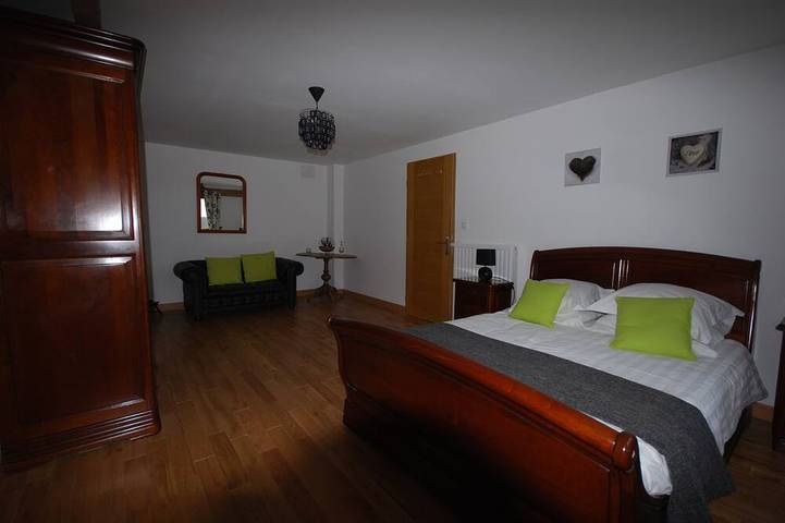 Gîte pour 20 personnes, avec sauna et jardin ainsi que jacuzzi et piscine à Champdray - 4