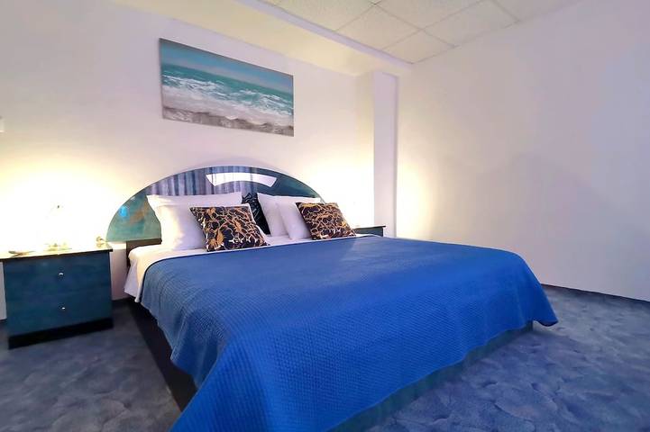 Ganze Wohnung, Apartman Andy 4 * - 140m2 In und 130m2 Out, 6 + 2 Personen in Imotski, Makarska Riviera