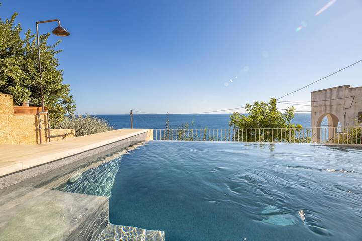 Ferienhaus für 4 Personen, mit Garten und Balkon sowie Ausblick in Diso