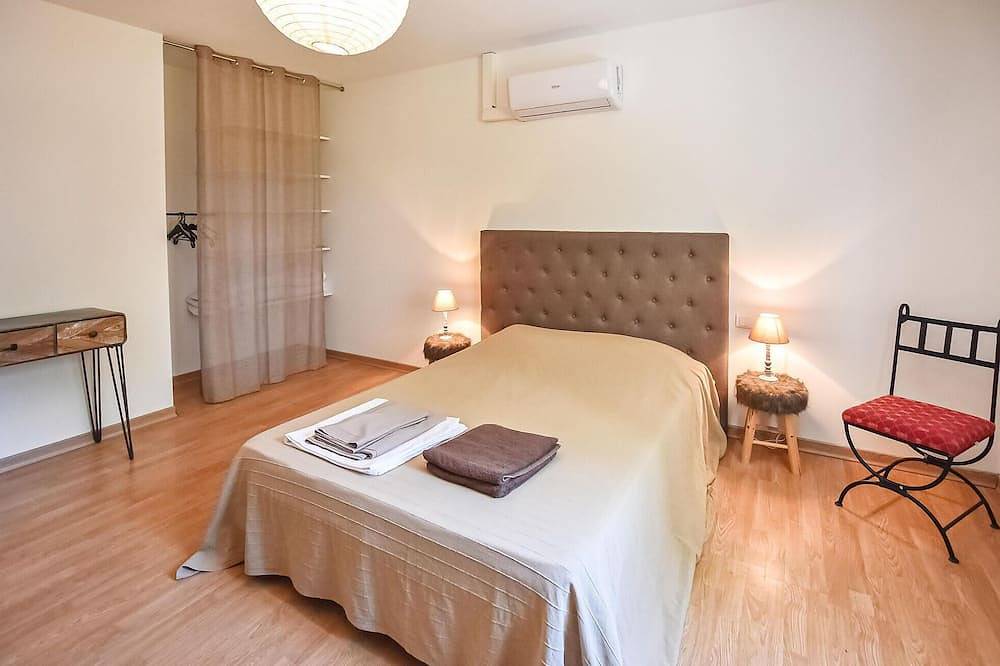 Magnífica casa en Grignan con piscina privada, que puede ser interior o. in Grignan, Región de Nyons