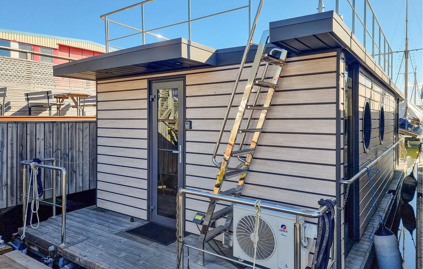 House Boat for 6 people with view in Gothenburg, Västergötland