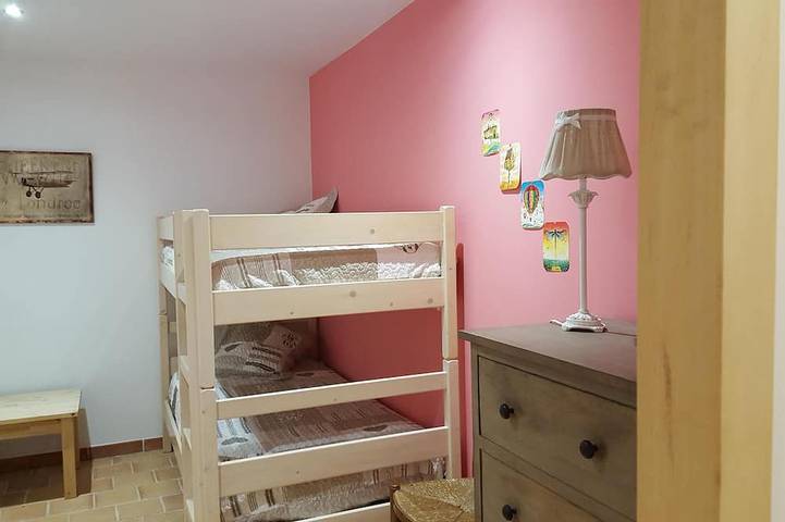 Gîte pour 6 personnes, avec terrasse et jardin à Puimoisson - 4