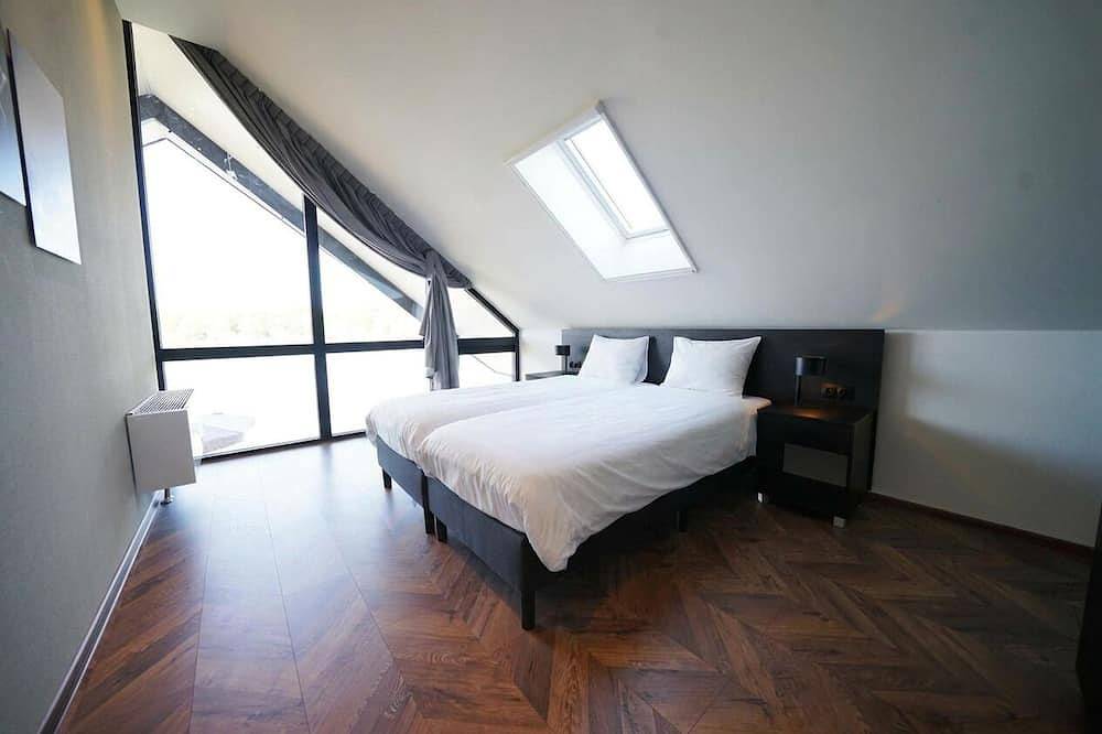 Villa for disabled people with 5 bedrooms and 2 bathrooms in Kampen, Veluwemeer
