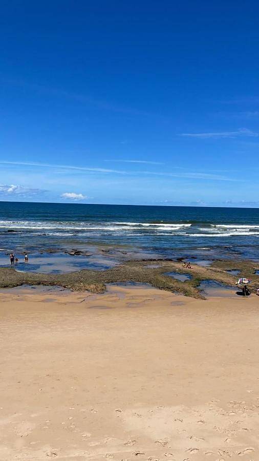 Casas e apartamentos de temporada para 10 pessoas, com piscina e vista e ainda jardim em Lauro de Freitas
