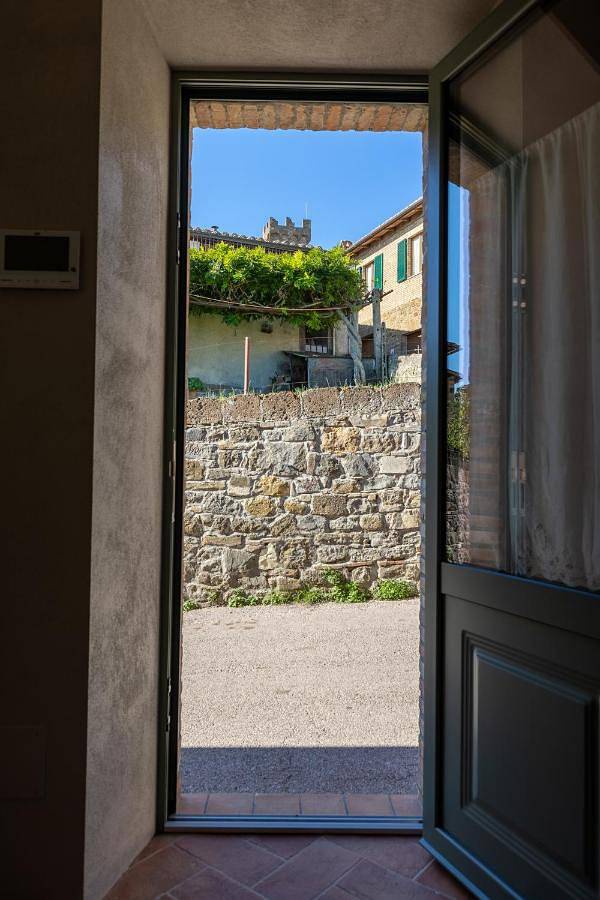 B&b per 3 persone, con Terrazza e Giardino nonché Panorama a Montalcino