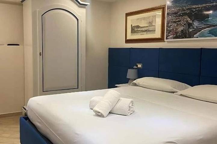 Entire apartment, Rental House Angelina cozy property located on the Amalfi Coast in Maiori, Amalfi Coast