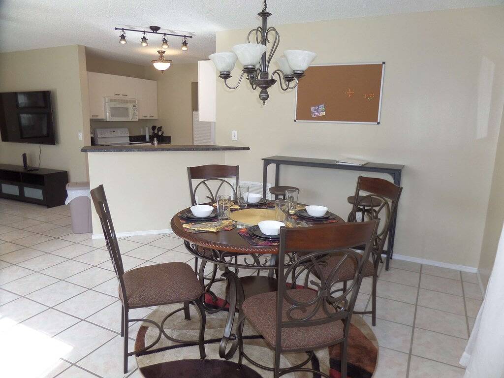 🧡Gorgeous Waterfront Oasis In Heart of The Villages 2 Br, 2 Ba in The Villages, Sumter County