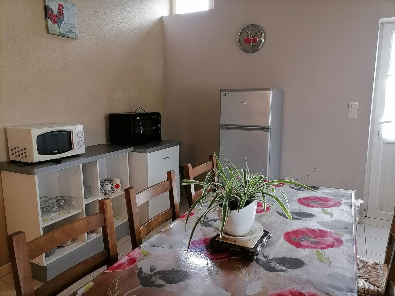 Casa de vacaciones 'Le Gîte du Champ de la Croix' con terraza privada, jardín privado y Wi-Fi in Subligny, Región de Bourges