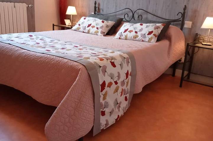 Gîte pour 4 personnes, avec terrasse et jardin dans Monts d'Arrée - 3