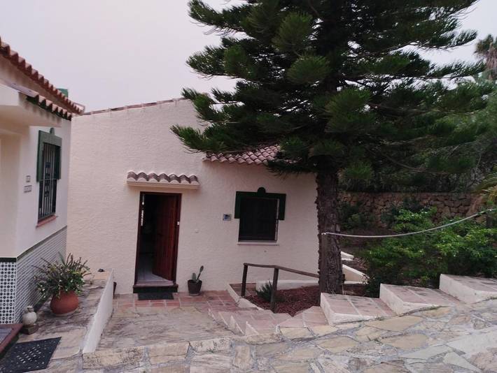 Chalet para 8 personas, con jacuzzi y piscina además de jardín y terraza, Se admiten mascotas - 1