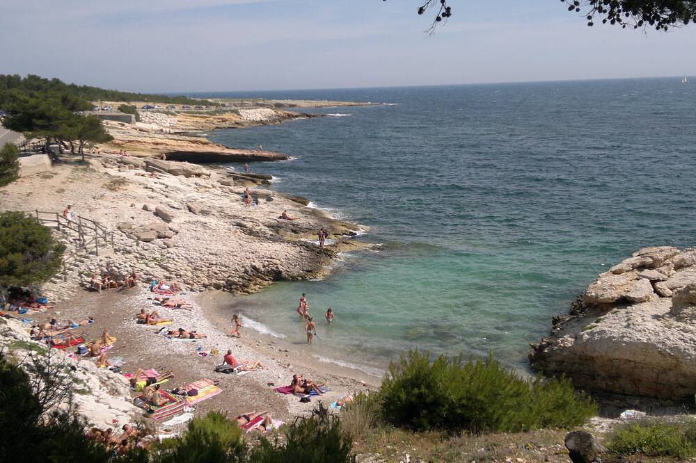 Rez de jardin proche de la mer et trés prisé à Carry-le-Rouet in Carry-le-Rouet, Côte méditerranéenne (France)