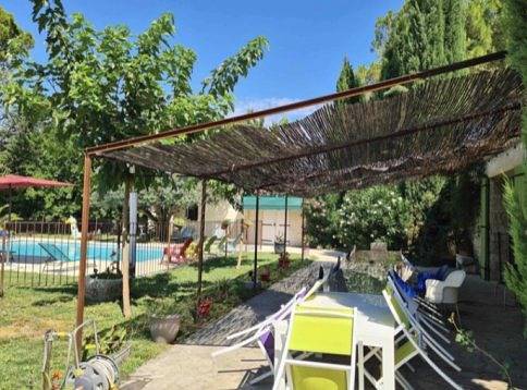 Gîte pour 24 personnes, avec jardin ainsi que terrasse et piscine, animaux acceptés - 1